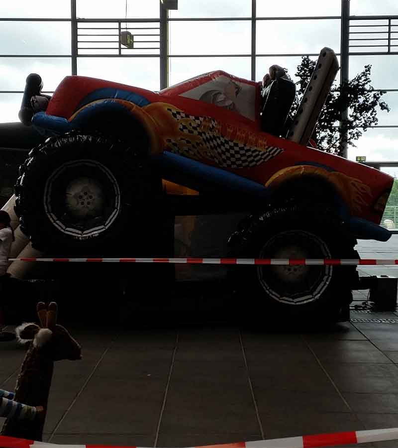 Der Spassmacher Hüpfburg Monster Truck