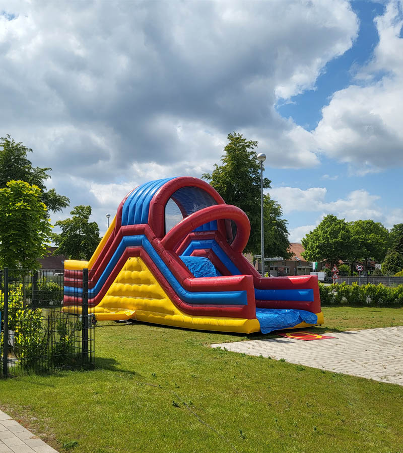 Der Spassmacher Hüpfburg Abenteuer Kletterrutsche