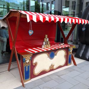 Der Spassmacher Dosenwurfstand (nostalgisch)