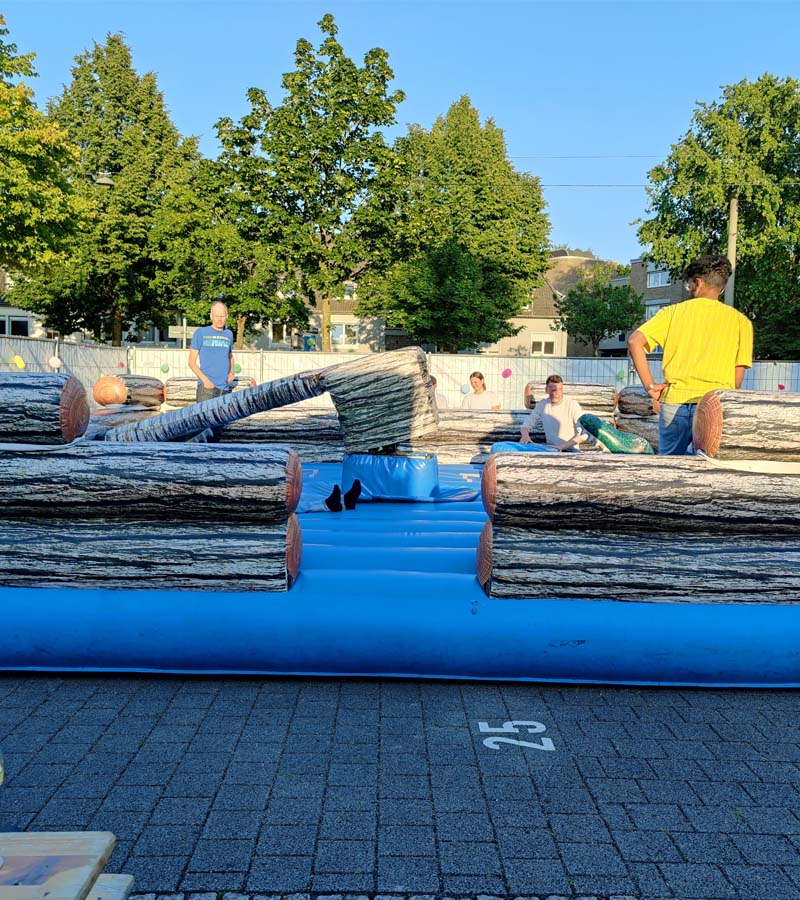 Der Spassmacher Kroko Jump Baumstammhüpfen