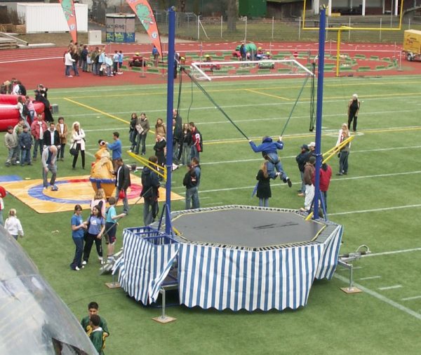 Bungee Trampolin 1er Anlage (inkl. 1 Betreuer)