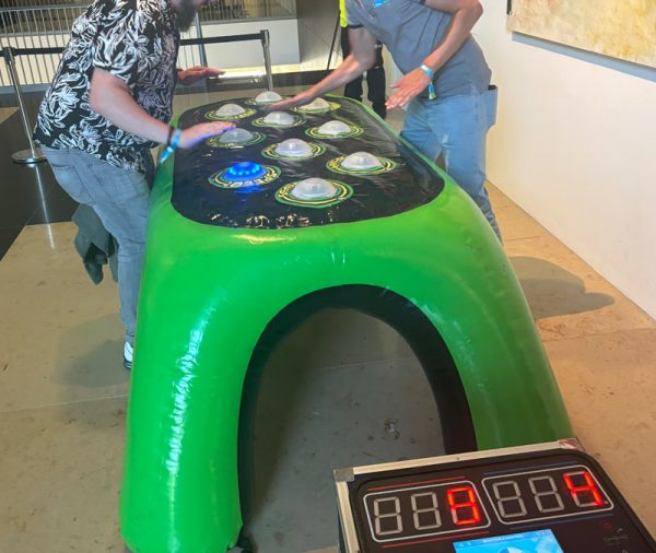 Reaktionstisch (Interactive Table)