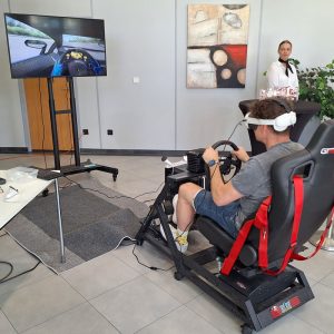 Der Spassmacher VR Rennsimulator