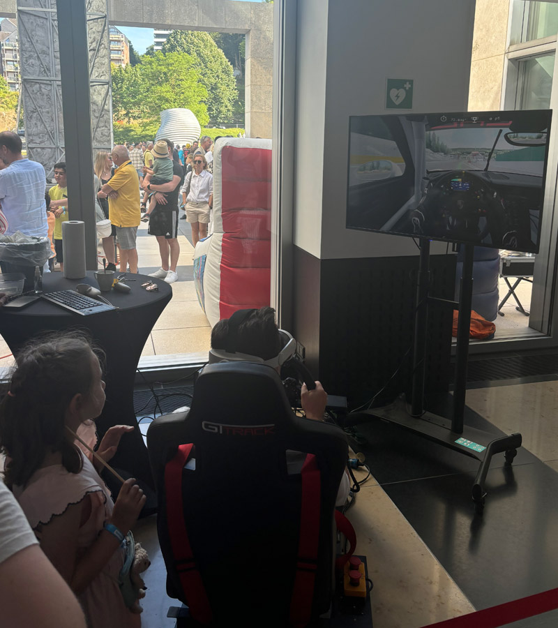 Der Spassmacher VR Rennsimulator