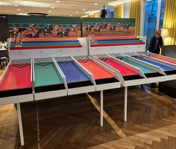 Derbyrennen Pferde Doppelanlage (8 Personen)
